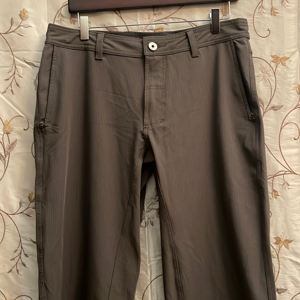 Mens Pants. Lululemon. Mint Condition